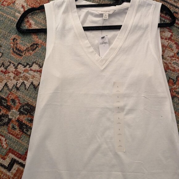 NWT - Four Premium Cotton V-Neck Tanks Set - Picture 4 of 5